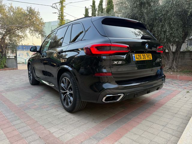 ב מ וו X5