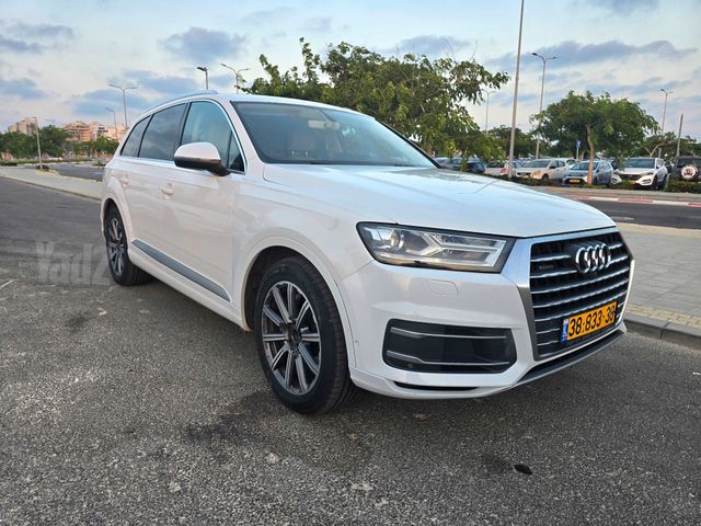 אאודי Q7