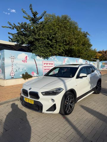 ב מ וו X2