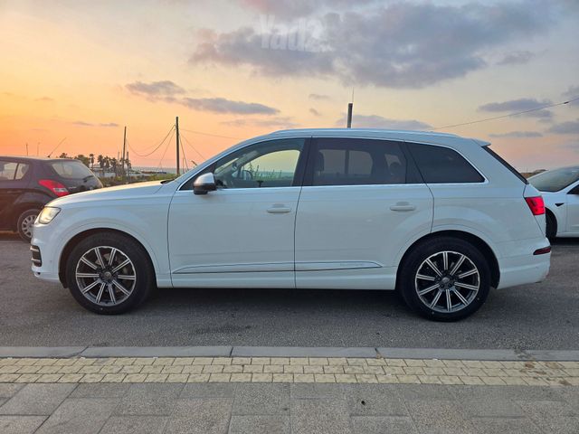 אאודי Q7