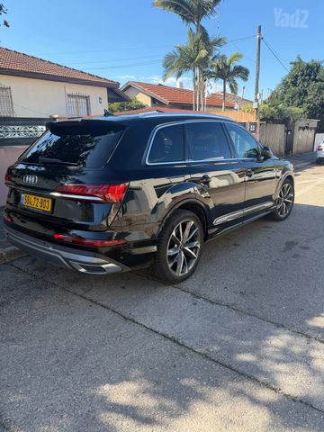 אאודי Q7