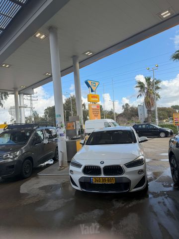 ב מ וו X2