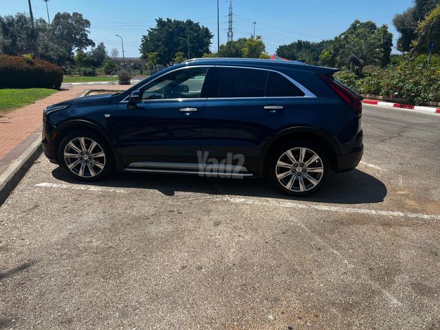 קאדילק XT4