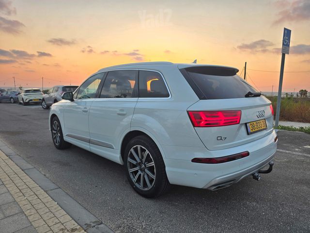אאודי Q7