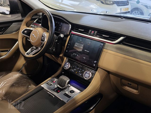 יגואר F-Pace