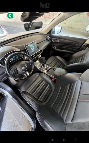 מודעת רכב אם ג'י EHS PHEV