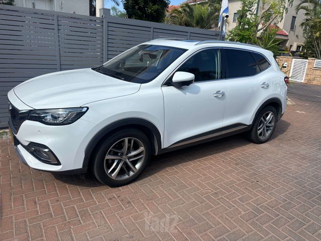 מודעת רכב אם ג'י EHS PHEV