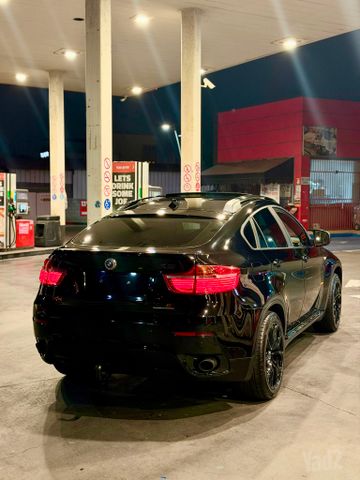 ב מ וו X6