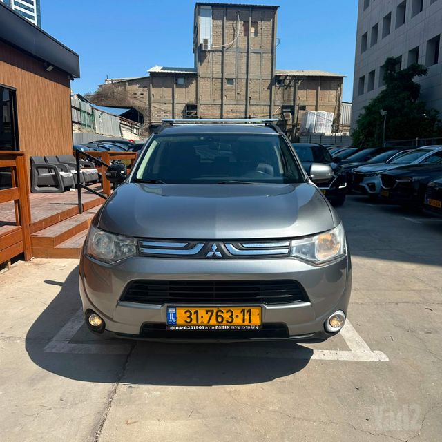מיצובישי אאוטלנדר