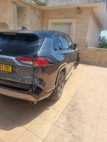 טויוטה RAV4
