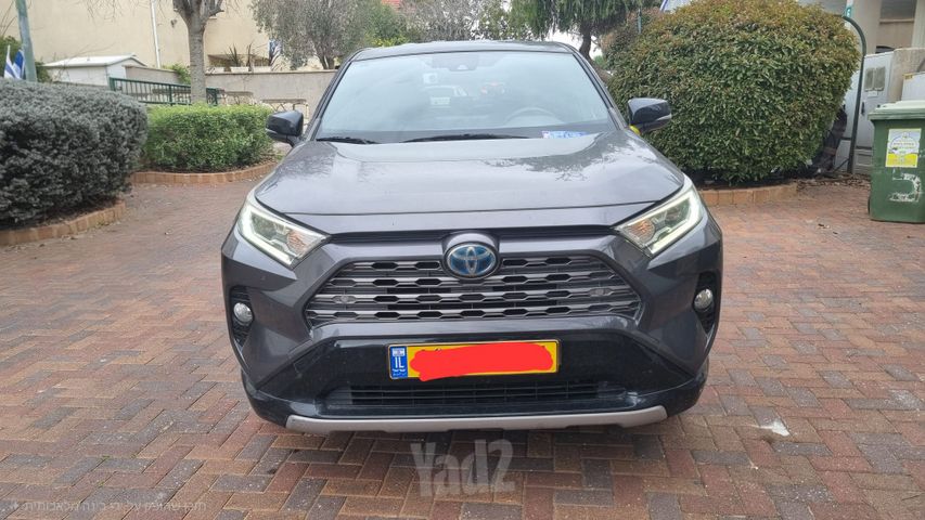 טויוטה RAV4