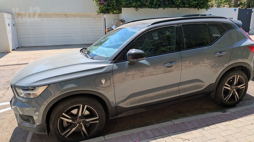 מודעת רכב וולוו XC40