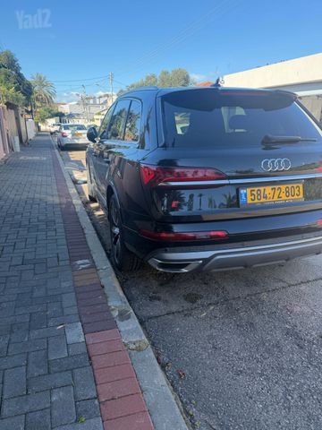 מודעת רכב אאודי Q7