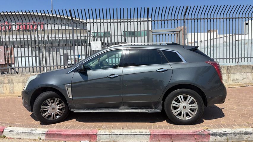 קאדילק SRX