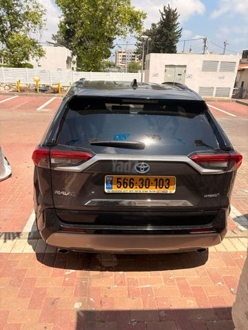 טויוטה RAV4
