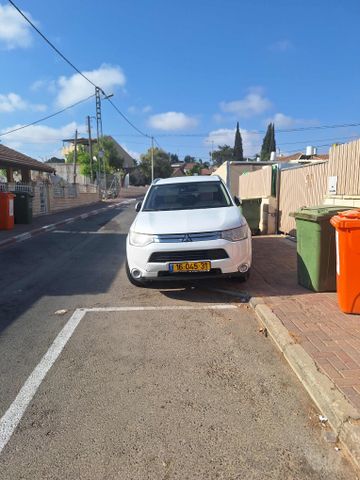 מודעת רכב מיצובישי אאוטלנדר