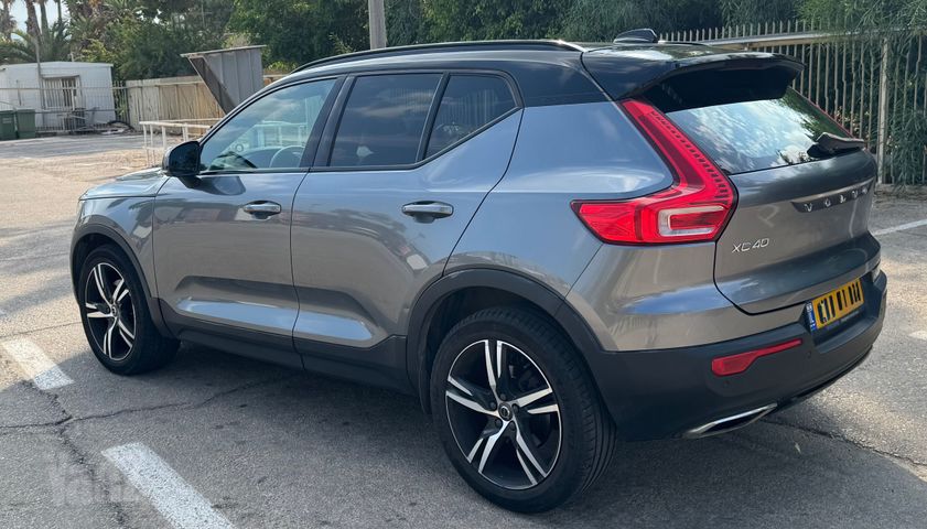 מודעת רכב וולוו XC40
