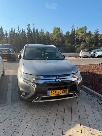 מיצובישי אאוטלנדר