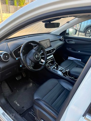 אם ג'י EHS PHEV