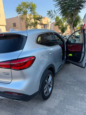 אם ג'י EHS PHEV