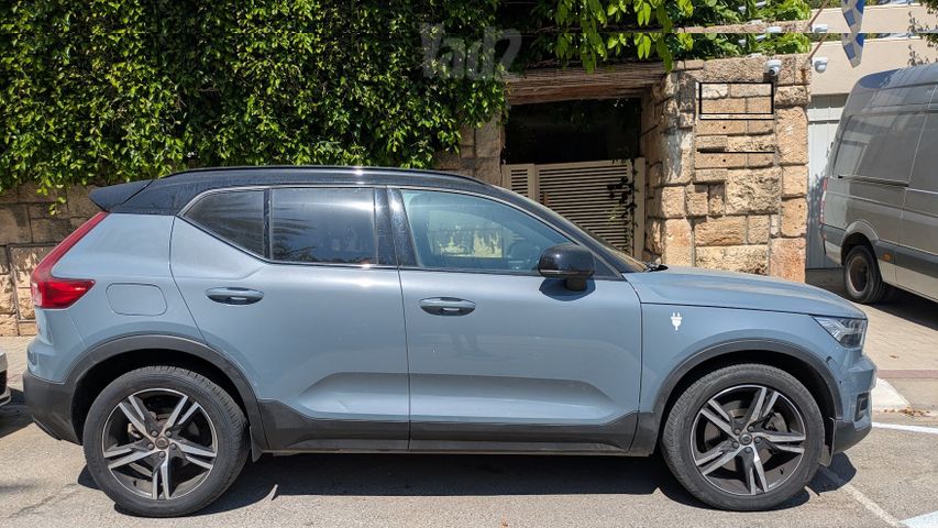 וולוו XC40