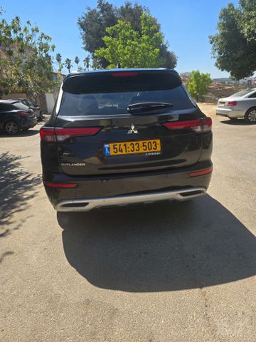 מיצובישי אאוטלנדר