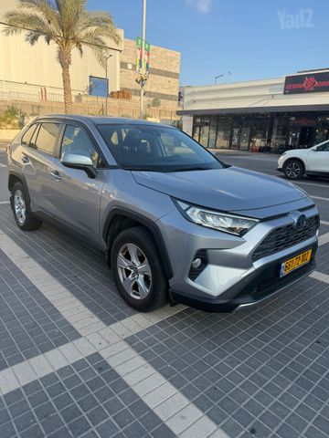 מודעת רכב טויוטה RAV4