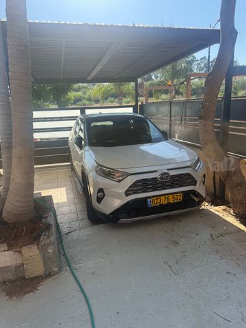 מודעת רכב טויוטה RAV4