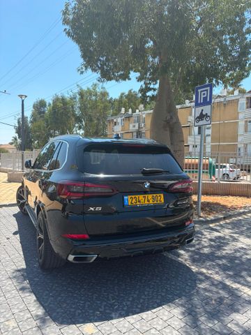 ב מ וו X5