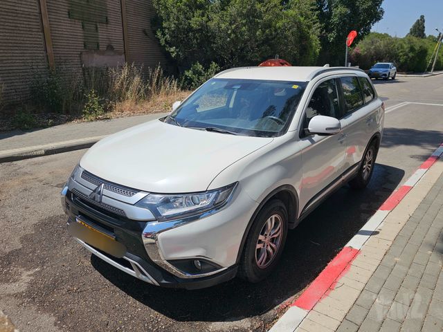 מודעת רכב מיצובישי אאוטלנדר