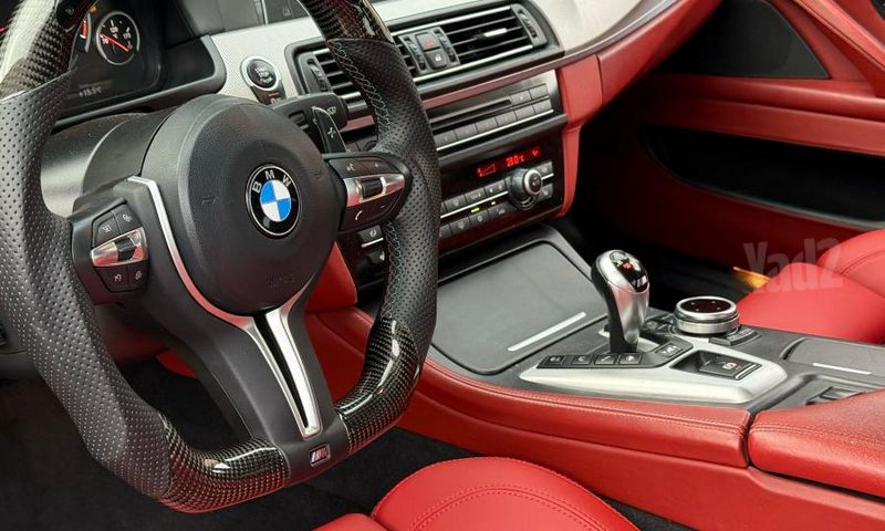 ב מ וו M5