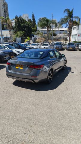 ניסאן סנטרה