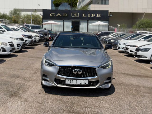 אינפיניטי Q30