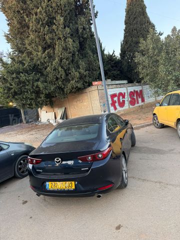 מאזדה 3