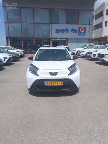 טויוטה אייגו X