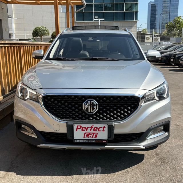 אם ג'י ZS