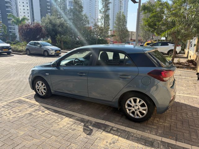 יונדאי i20