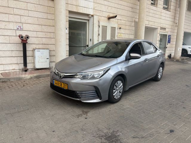 מודעת רכב טויוטה קורולה
