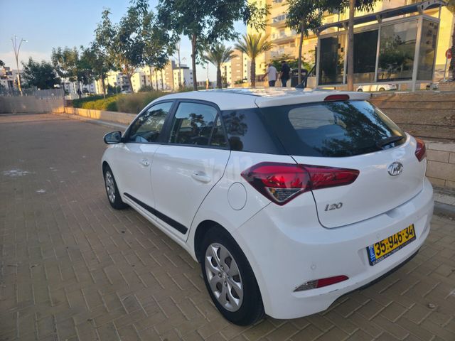 יונדאי i20