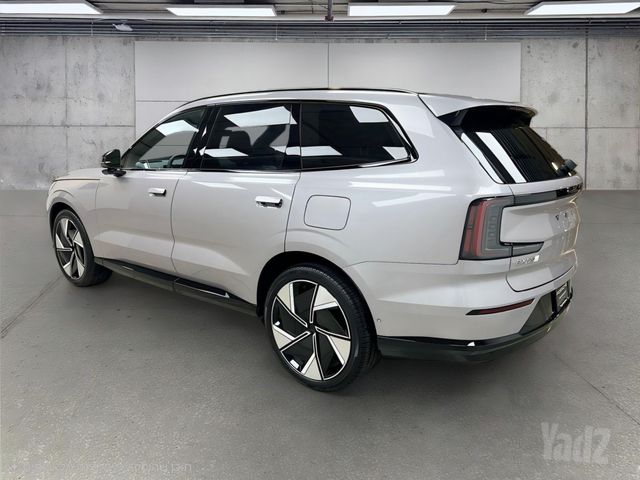 וולוו EX90