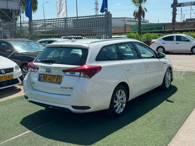 טויוטה אוריס