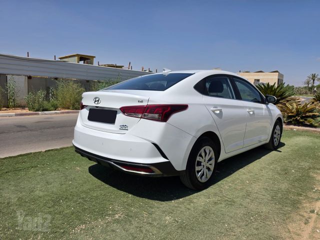 יונדאי אקסנט i25