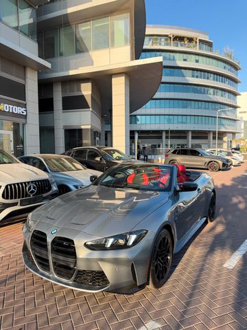 ב מ וו M4