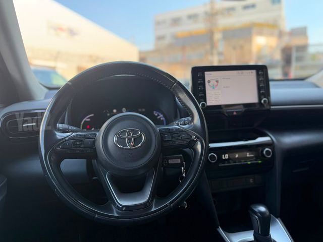 טויוטה יאריס קרוס