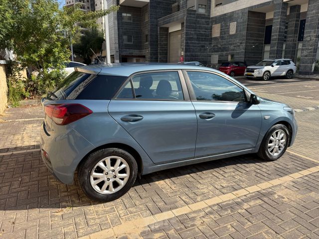 יונדאי i20