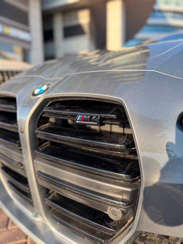 ב מ וו M4