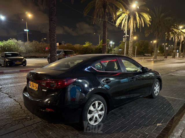 מאזדה 3