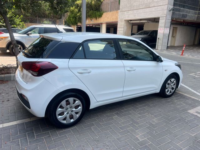 יונדאי i20