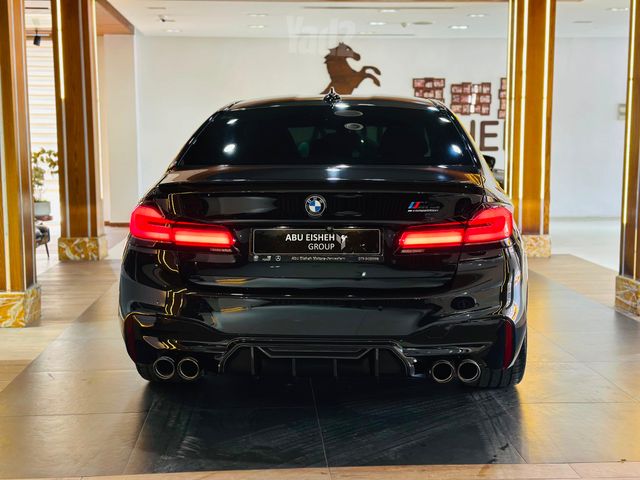ב מ וו M5