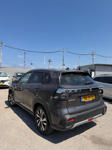 סוזוקי S-Cross